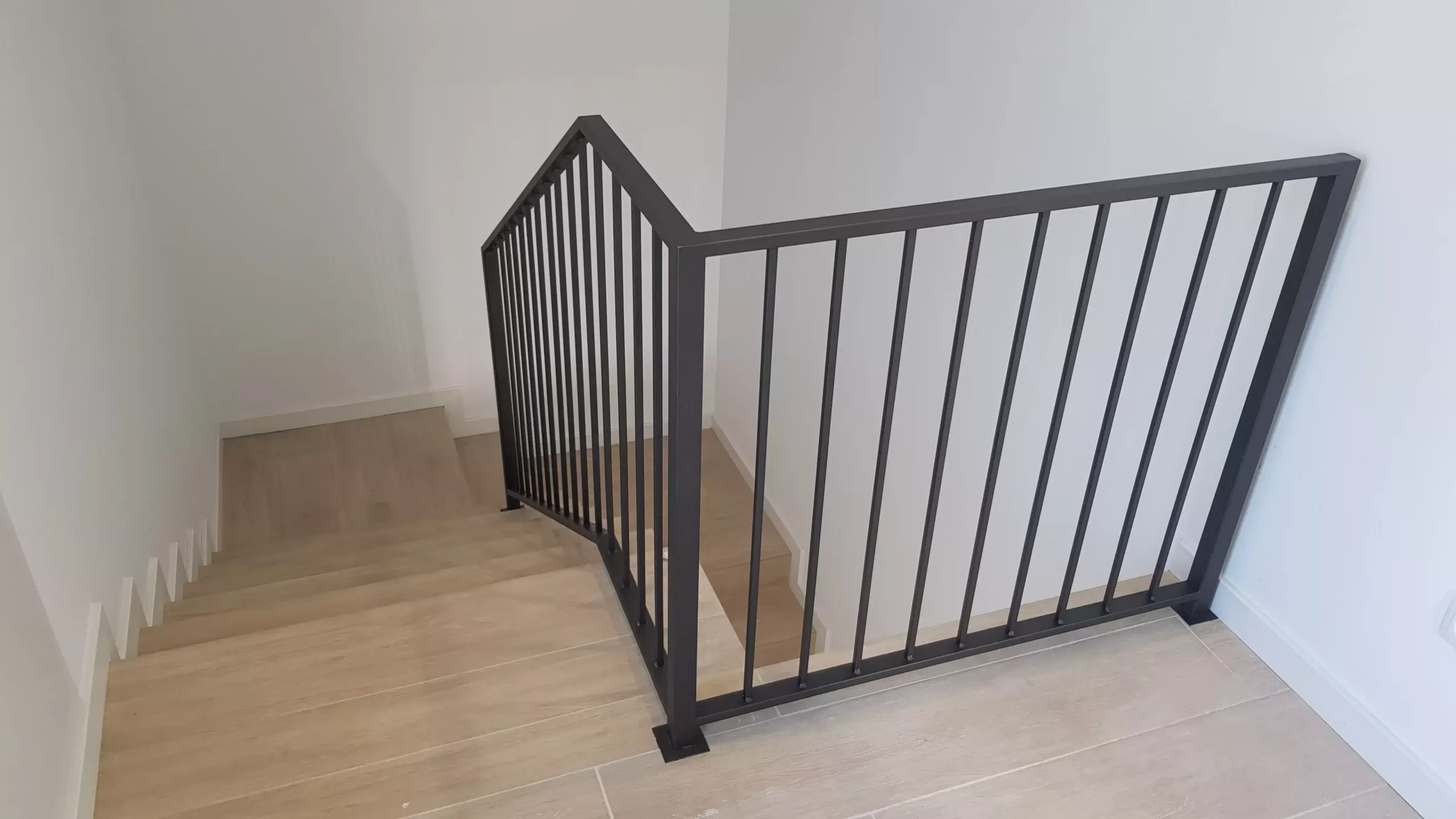 Pintar barandillas León