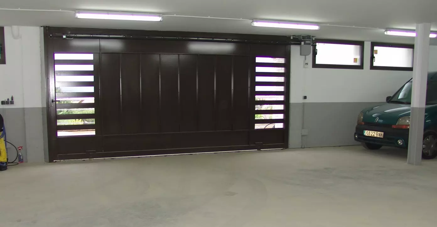 Puertas correderas garaje León